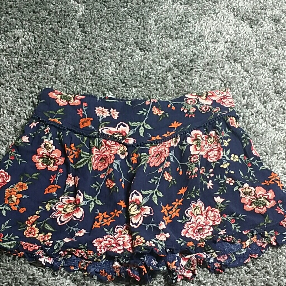 American  Eagle Outfitters  shorts